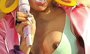 nicki minaj চেলিব্ৰি ...